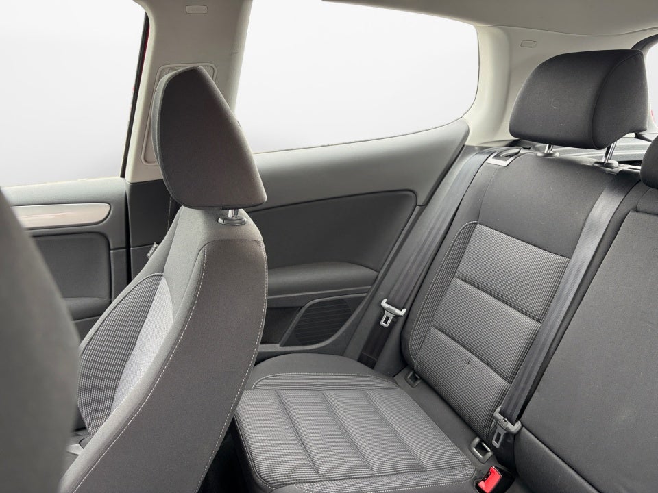 2012 Volkswagen Golf 2.5L 2-Door