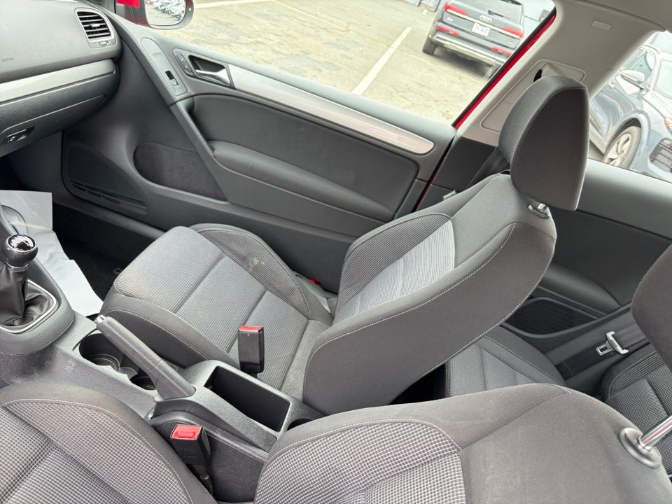 2012 Volkswagen Golf 2.5L 2-Door