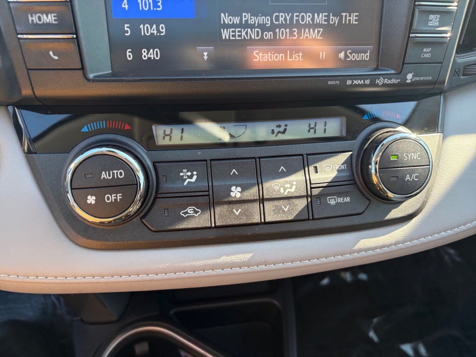 2017 Toyota RAV4 XLE