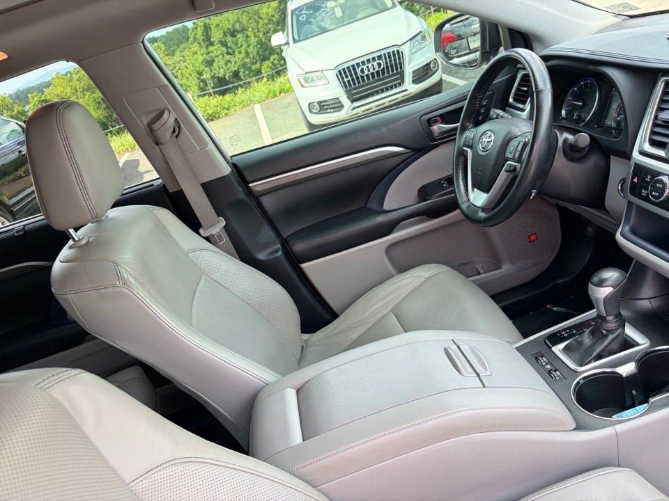 2019 Toyota Highlander Limited Platinum