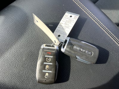 2022 RAM 1500 Big Horn Crew Cab 4x4 5'7" Box