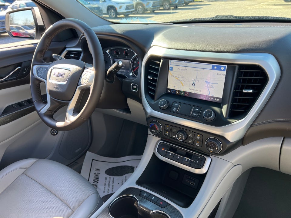 2023 GMC Acadia AWD SLT