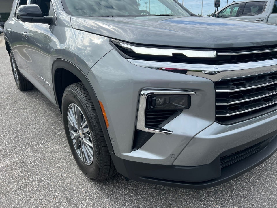 2025 Chevrolet Traverse FWD LT