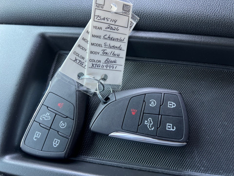 2026 Chevrolet Silverado 1500 4WD Crew Cab Short Bed Custom Trail Boss