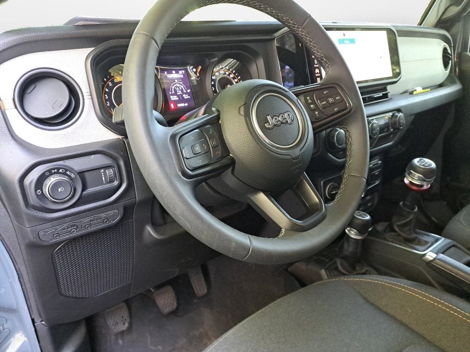 2025 Jeep Wrangler 4-Door Willys 4x4