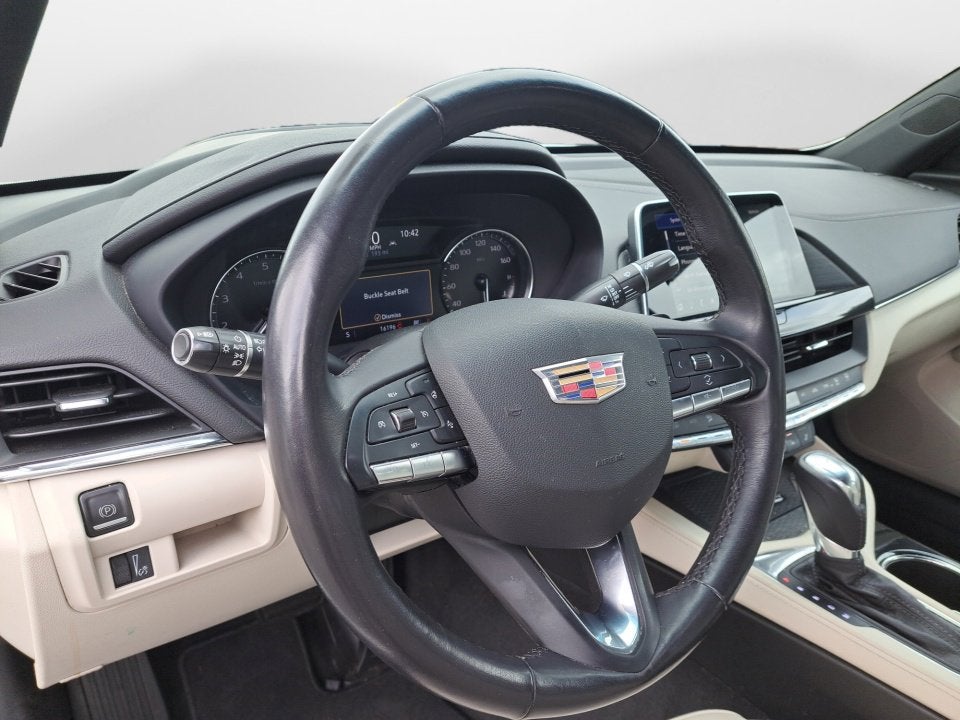 2023 Cadillac CT4 Luxury