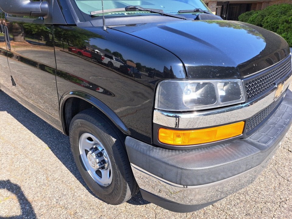 2017 Chevrolet Express Passenger 3500 LT