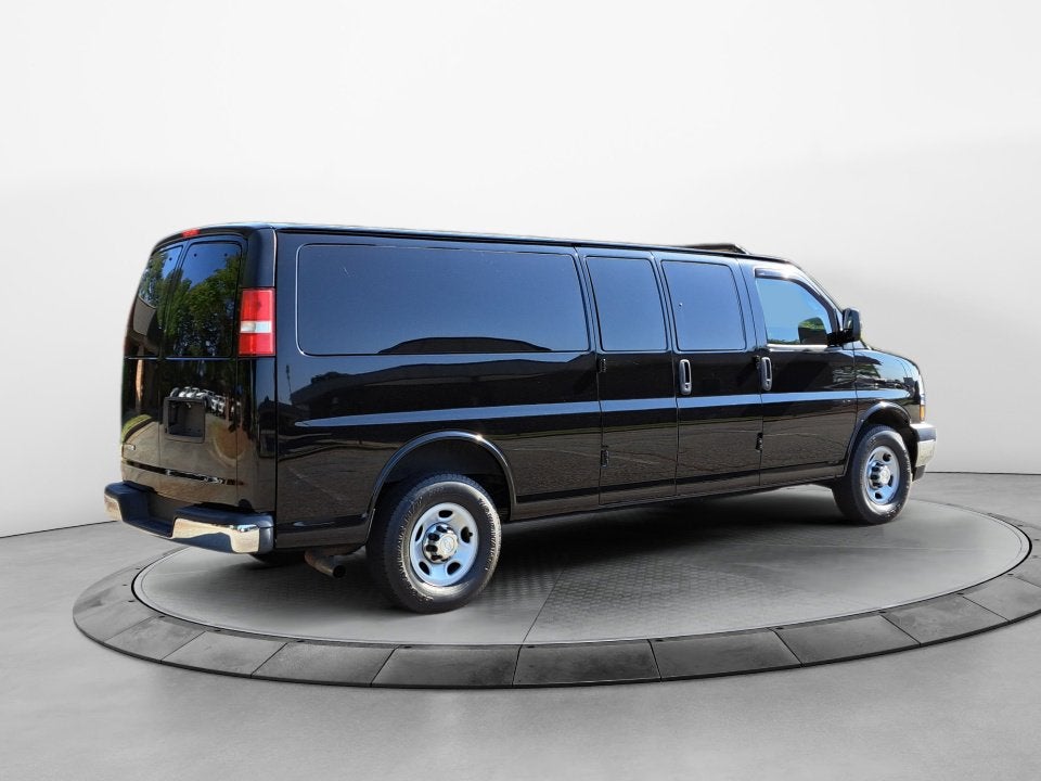 2017 Chevrolet Express Passenger 3500 LT