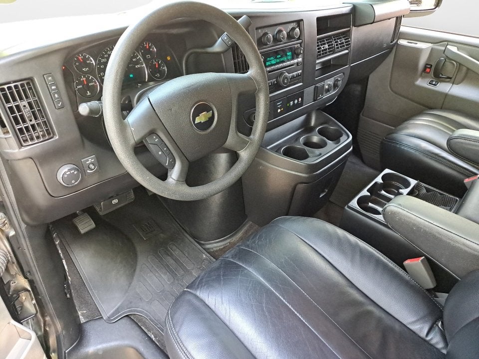 2017 Chevrolet Express Passenger 3500 LT