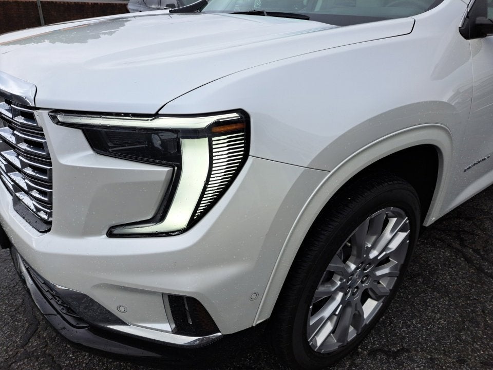2024 GMC Acadia Denali