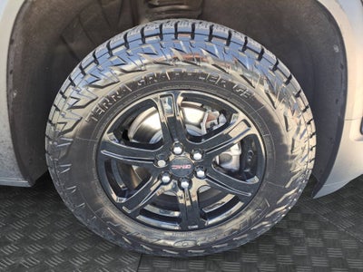 2022 GMC Acadia AT4