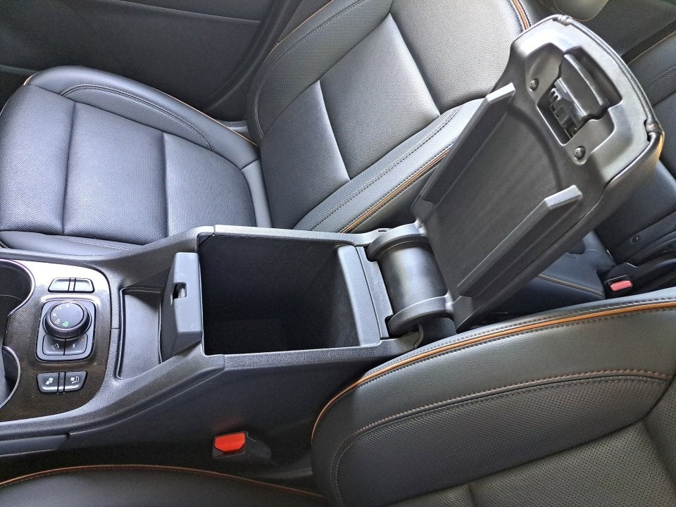 2022 GMC Acadia AT4