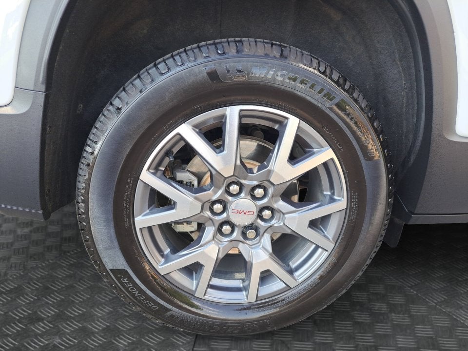 2022 GMC Acadia SLT