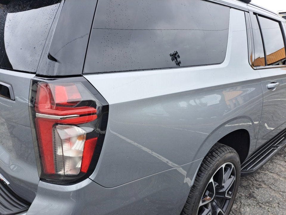 2023 Chevrolet Suburban RST
