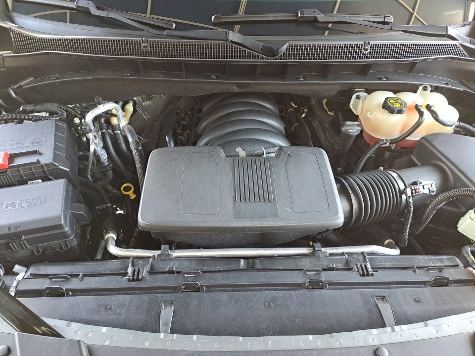 2023 Chevrolet Suburban RST