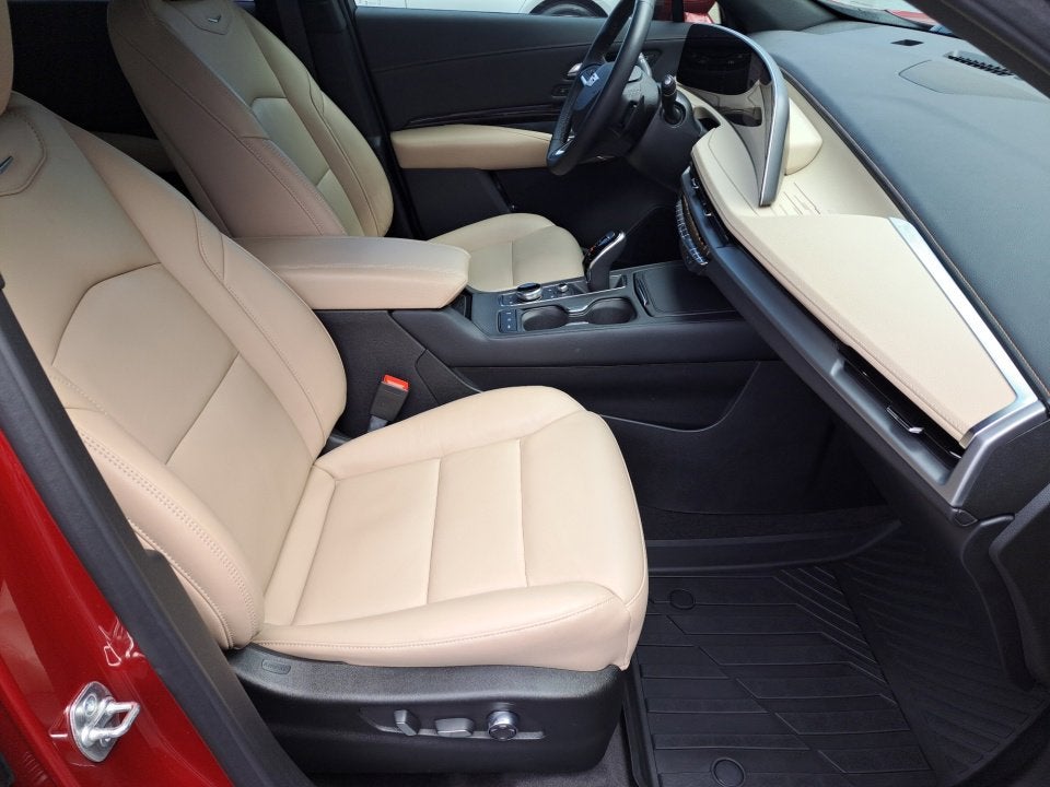 2025 Cadillac XT4 Premium Luxury