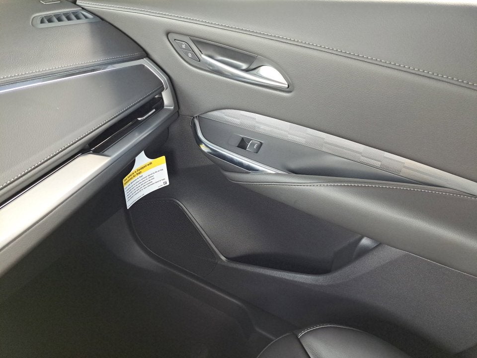 2025 Cadillac XT4 Premium Luxury