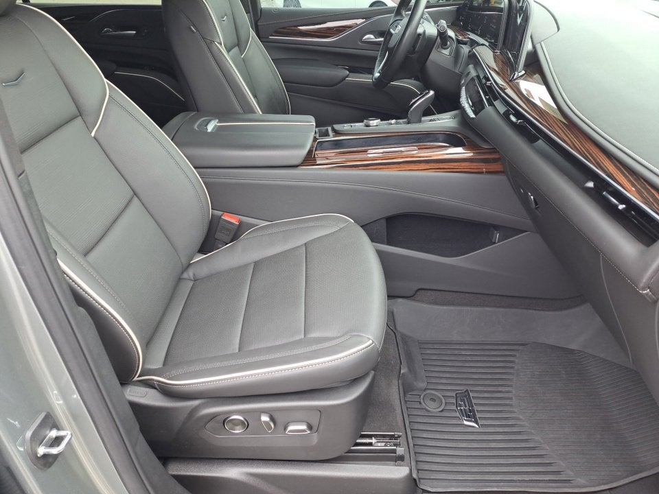 2024 Cadillac Escalade ESV Premium Luxury