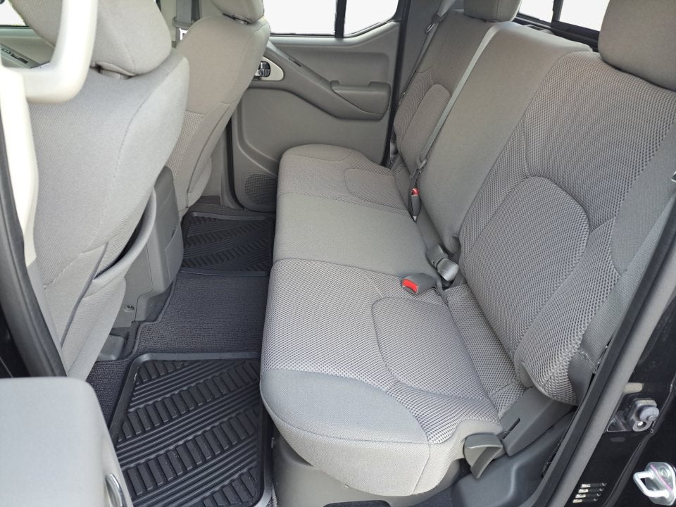 2021 Nissan Frontier Crew Cab SV 4x4