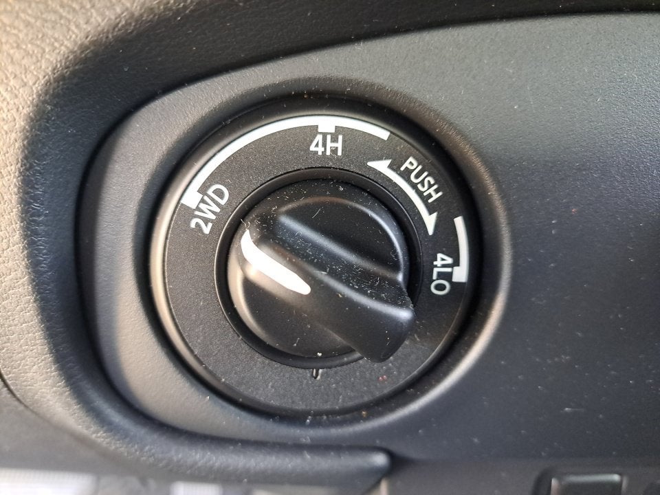 2022 Nissan Frontier S