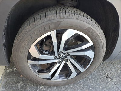 2020 Volkswagen Atlas Cross Sport 3.6L V6 SEL R-Line