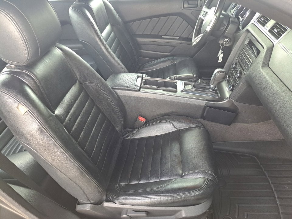 2014 Ford Mustang V6