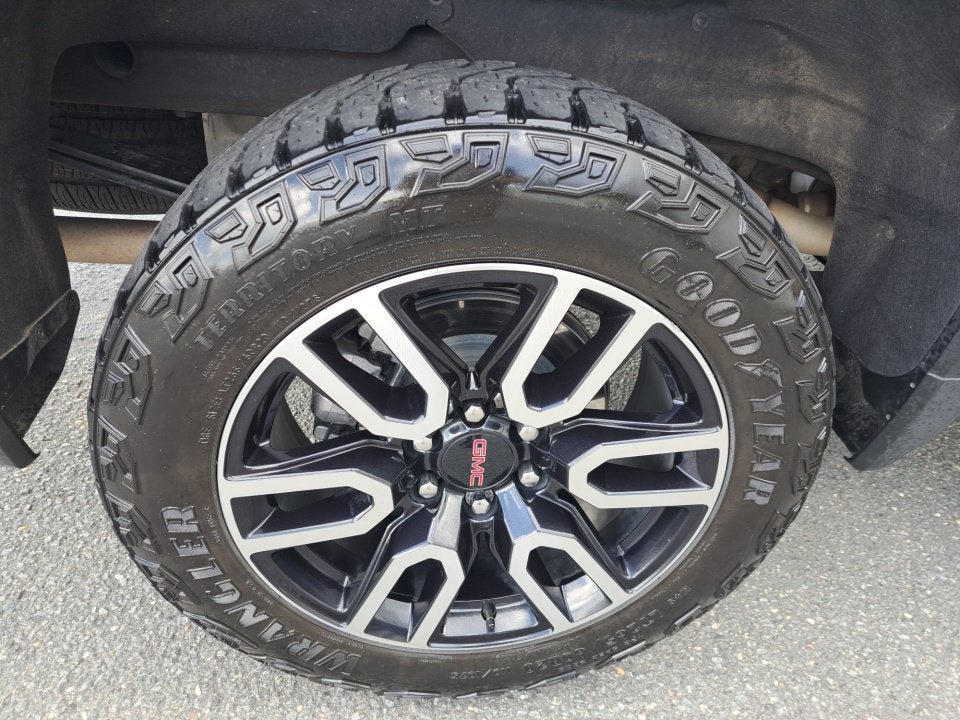 2025 GMC Sierra 1500 AT4
