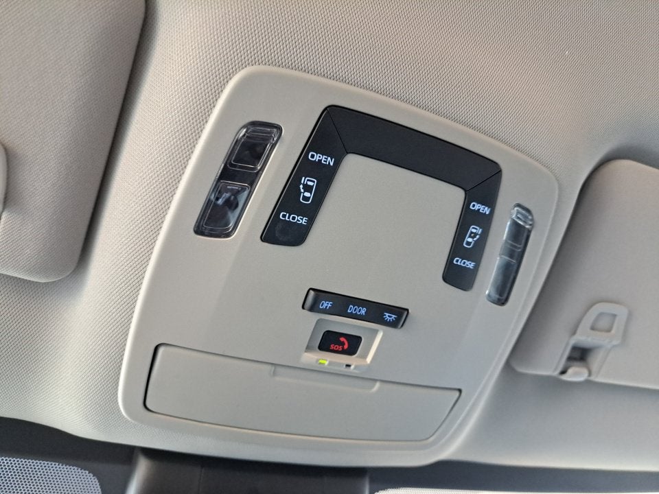 2022 Toyota Sienna LE