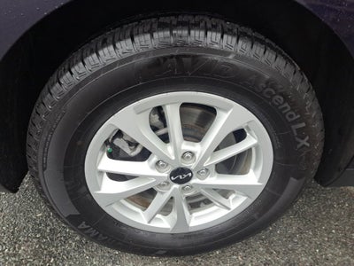 2023 Kia Carnival LX