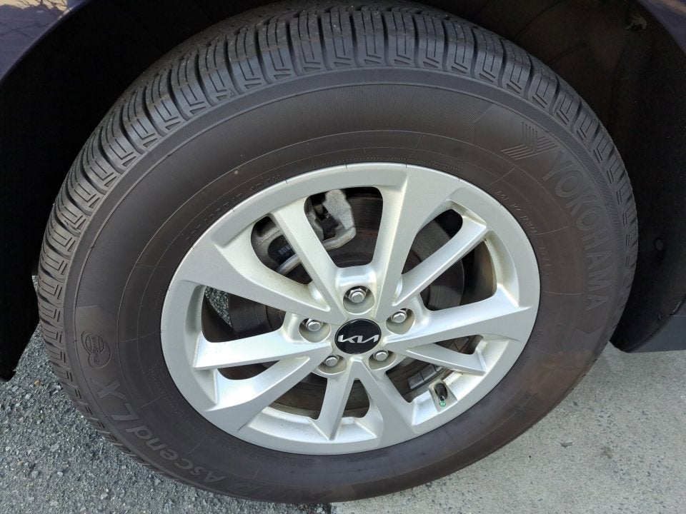 2023 Kia Carnival LX