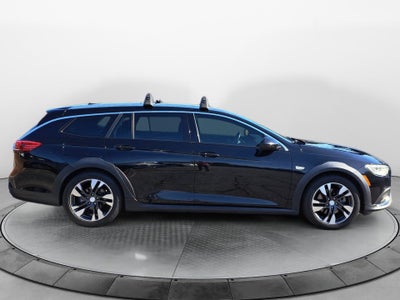 2018 Buick Regal TourX Essence