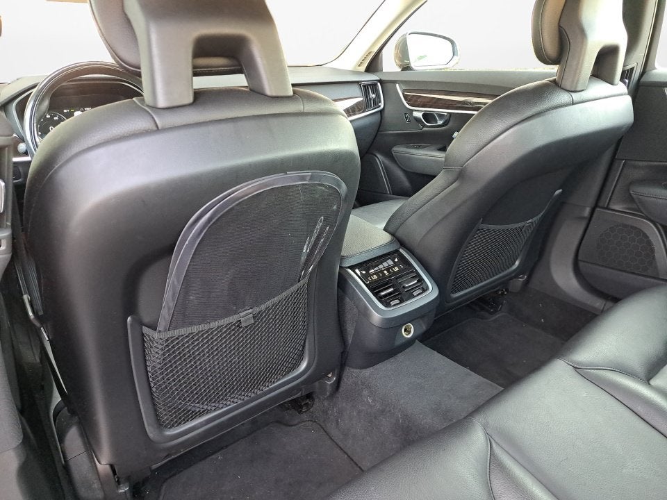 2017 Volvo S90 T6 Momentum