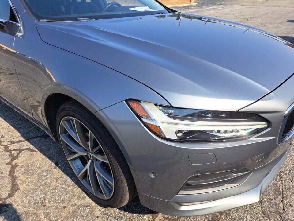 2017 Volvo S90 T6 Momentum