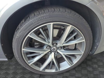 2017 Volvo S90 T6 Momentum