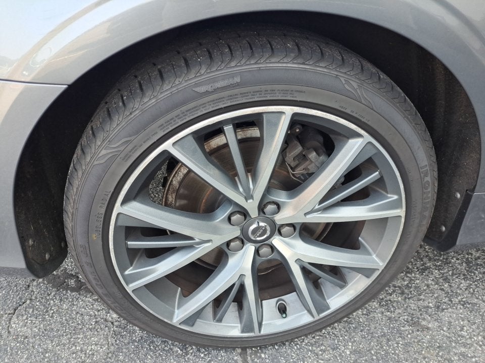 2017 Volvo S90 T6 Momentum