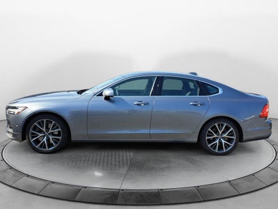 2017 Volvo S90 T6 Momentum