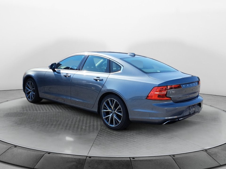 2017 Volvo S90 T6 Momentum
