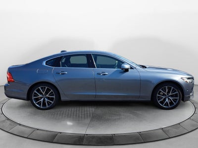 2017 Volvo S90 T6 Momentum