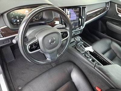 2017 Volvo S90 T6 Momentum