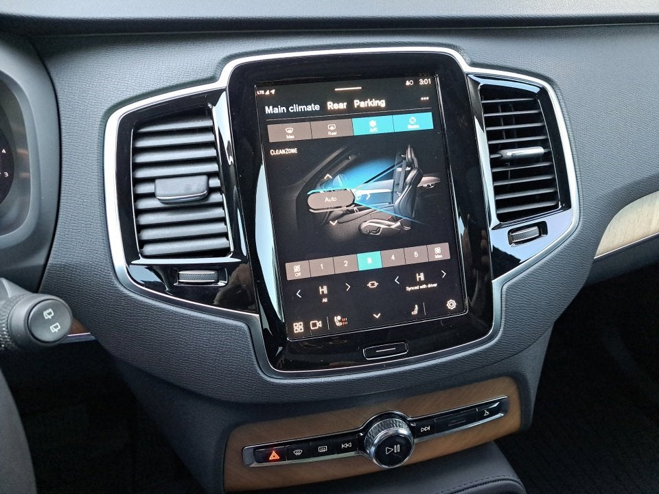 2023 Volvo XC90 Plus